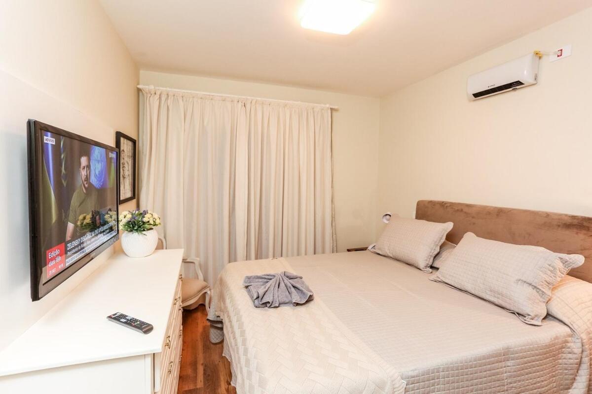 Quatro Estações Hospeda Quatre 412- Flat nas montanhas perfeito para relaxar Apartamento