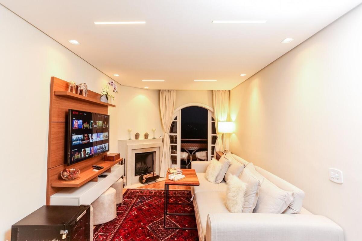 Apartamento Quatro Estações Hospeda Quatre 412- Flat nas montanhas perfeito para relaxar *