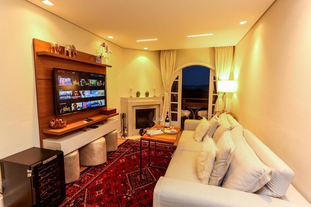 Apartamento Quatro Estações Hospeda Quatre 412- Flat nas montanhas perfeito para relaxar